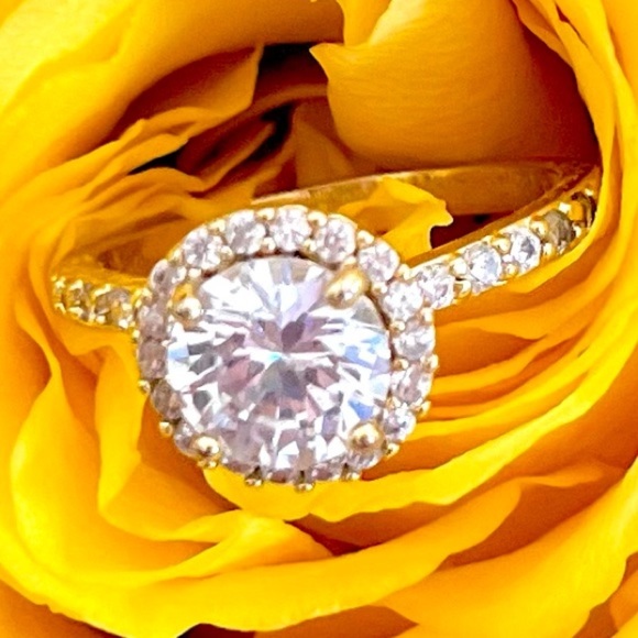 CUBIC ZIRCONIA PLATED RING SIZE 8 - Picture 4 of 5